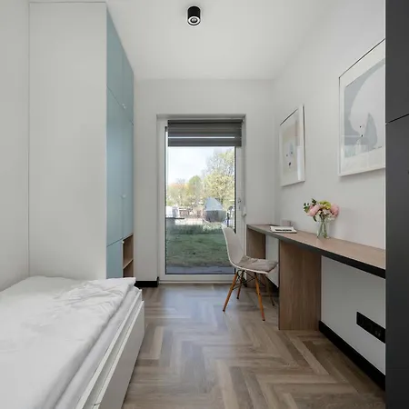 Przestronny Z Ogrodem By Renters * Wrocław