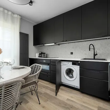 Przestronny Z Ogrodem By Renters Apartman *