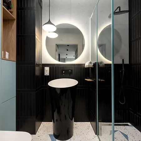 Przestronny Z Ogrodem By Renters Apartman