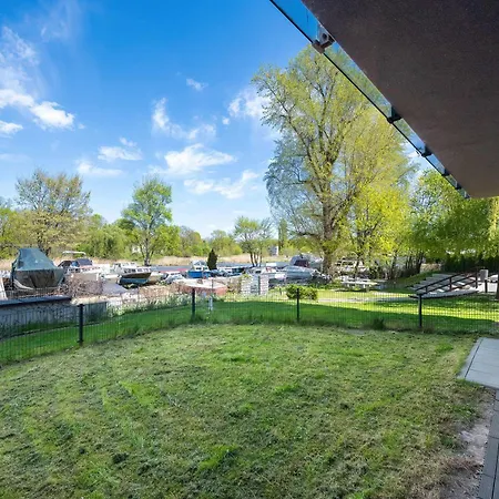 Przestronny Z Ogrodem By Renters Apartman
